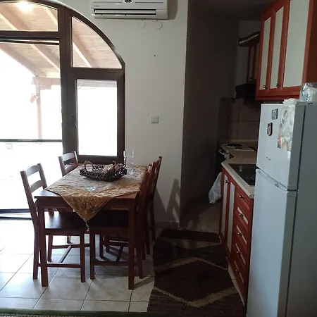 Kakudia Holiday home *